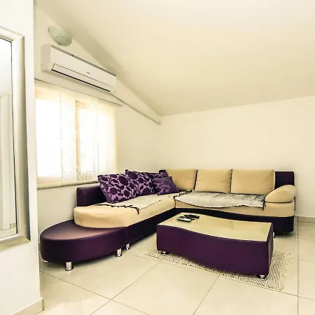 Apartament Mirjana-1 By Interhome